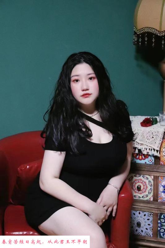 微胖炮友小倩 第3张