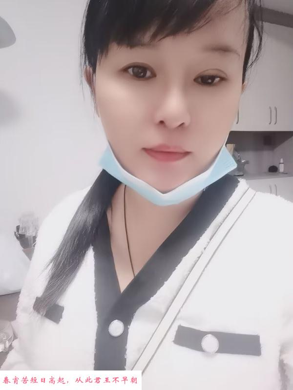 罗湖大胸妹子 第1张
