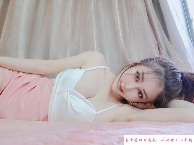 瑜伽大奶骚教练 第1张