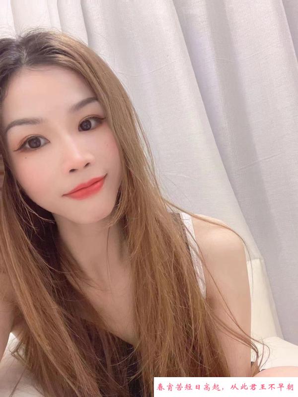 湿吻广西妹朵朵 第1张