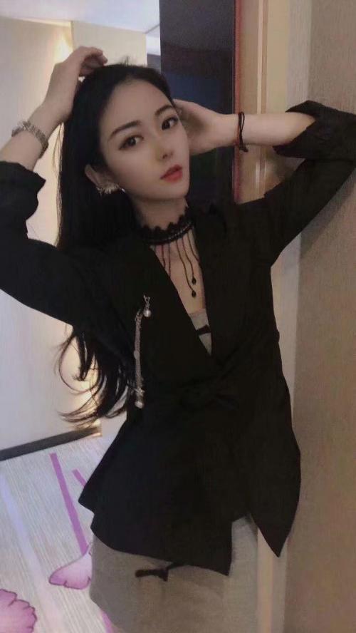 体验一个调皮可爱的活泼女孩 第2张