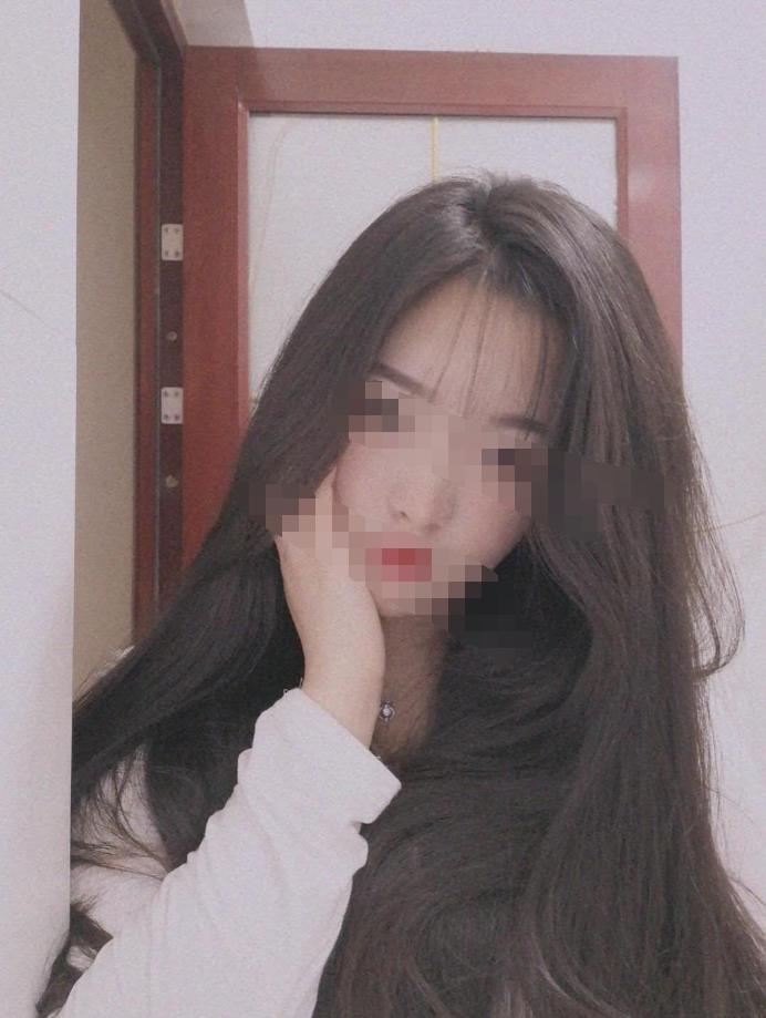 保定美术学院的妹子大二了身材不错 第1张
