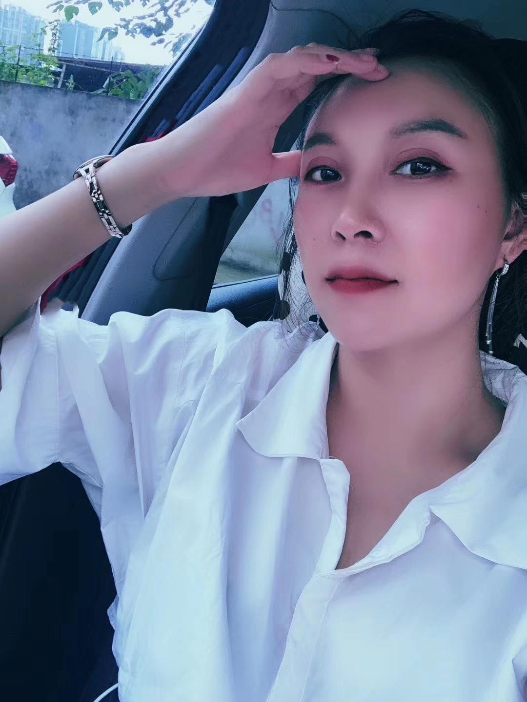 成都成华区花儿，身材特棒 第1张