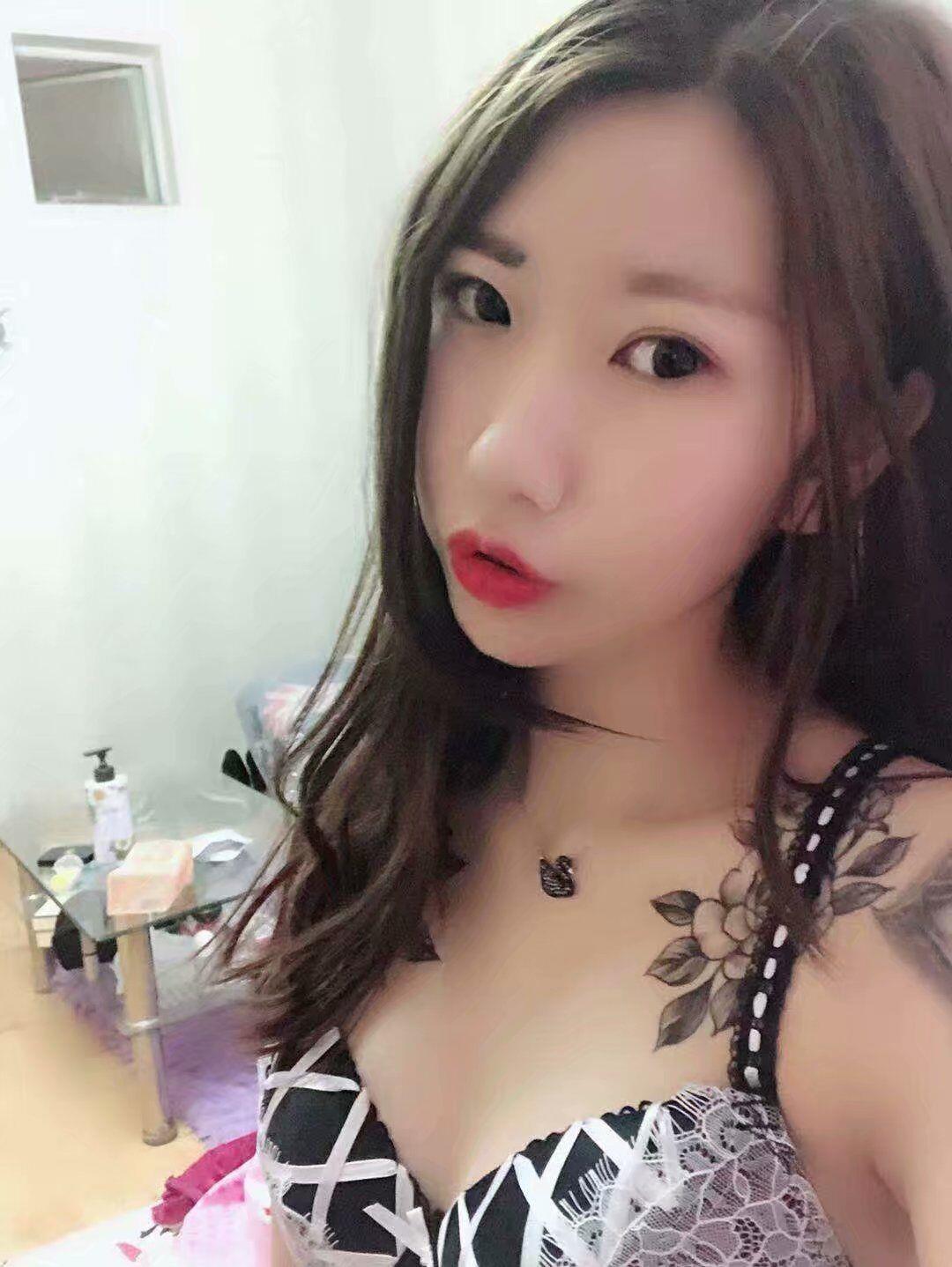 海珠睡美人：气质女神，年龄小，大灯罩，口和很赞 第2张