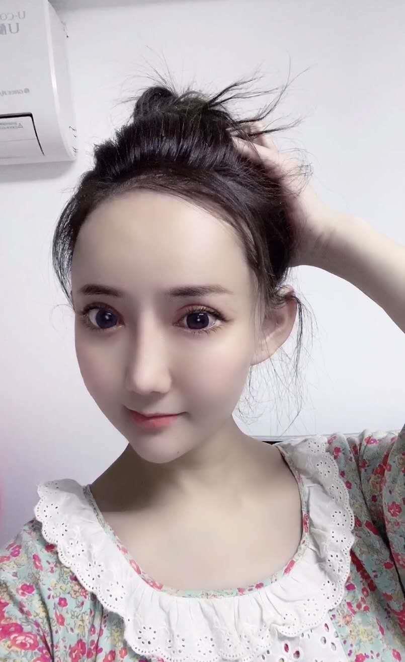 2020年10月21天河性感的小倩，会舌吻 第1张