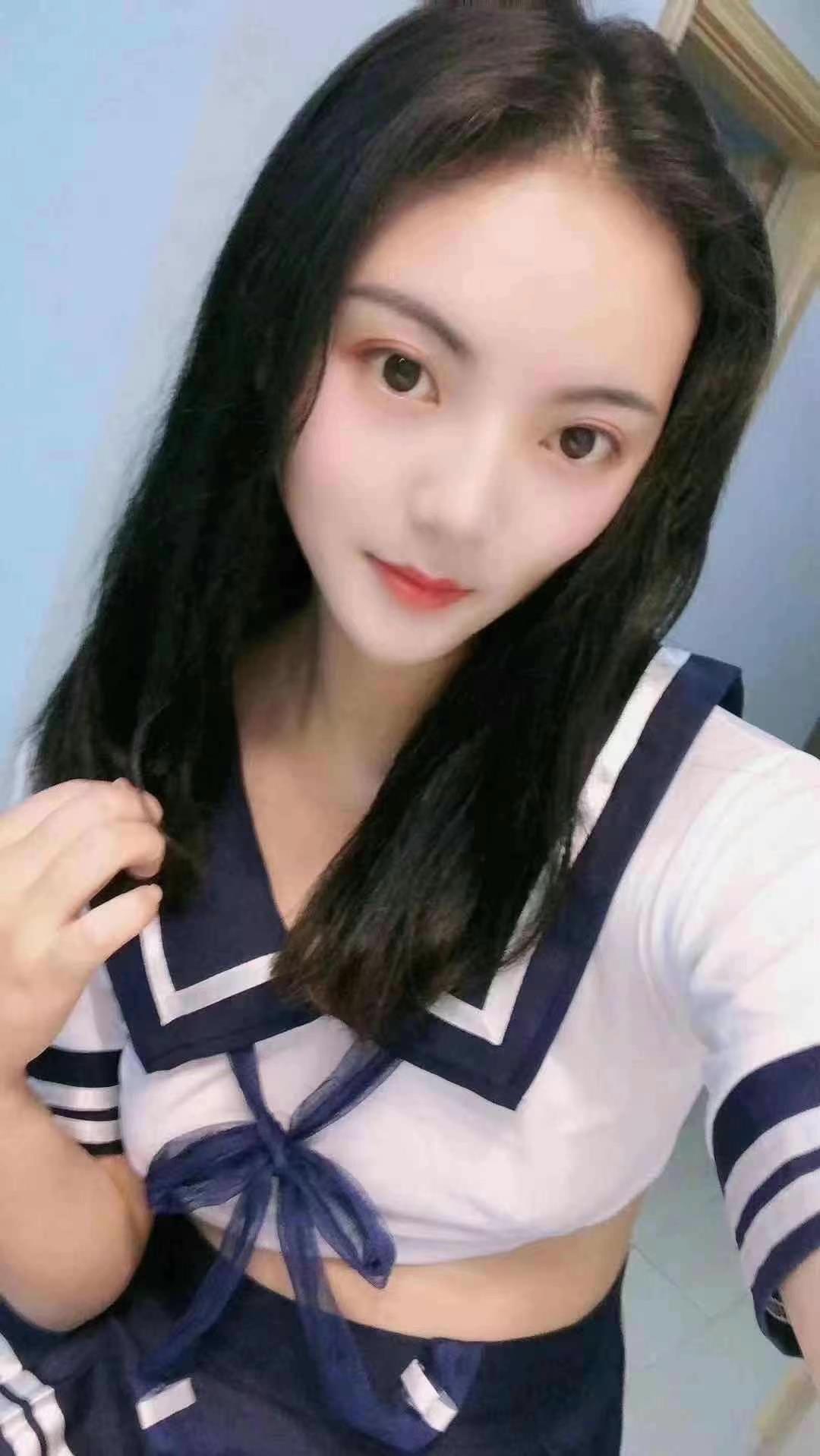 南京很清纯的一个妹子 第1张
