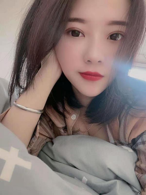 服务非常好的小妹妹 第2张