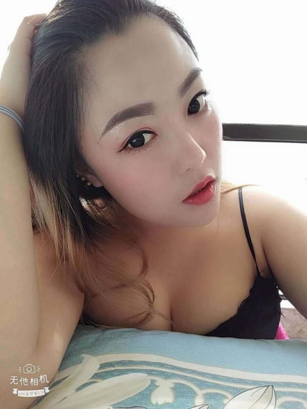 很有范的少妇 第2张