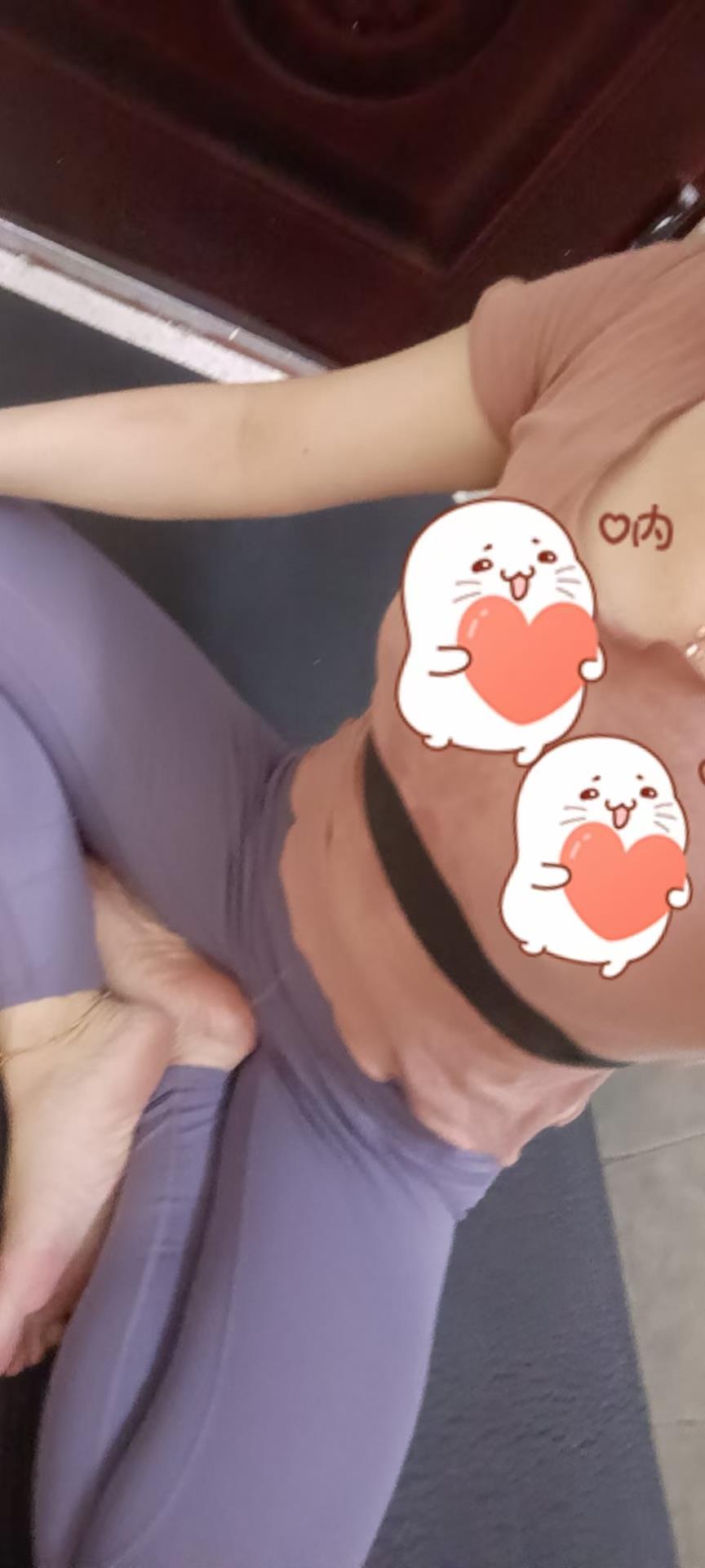 瑜伽少女，可爱椒乳 第1张