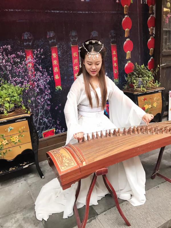 这妹子让我欲飘欲仙 第3张