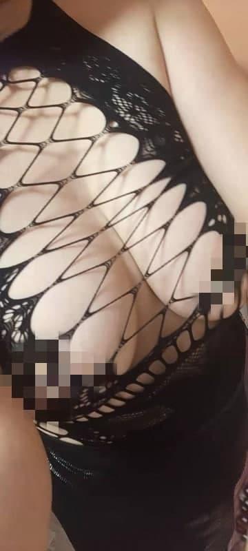 大胸美熟女 第2张