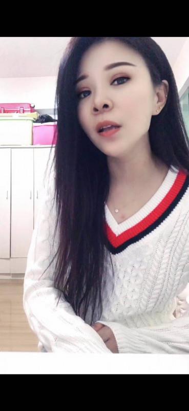 弘扬的小姐姐 第1张