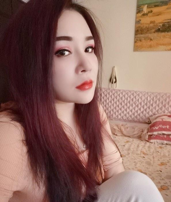 鼓楼美女 第1张
