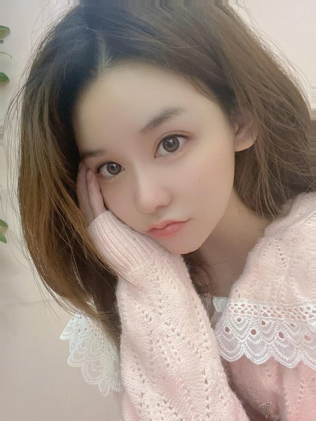 颜值不错的环保小姐姐也可以开大 第1张