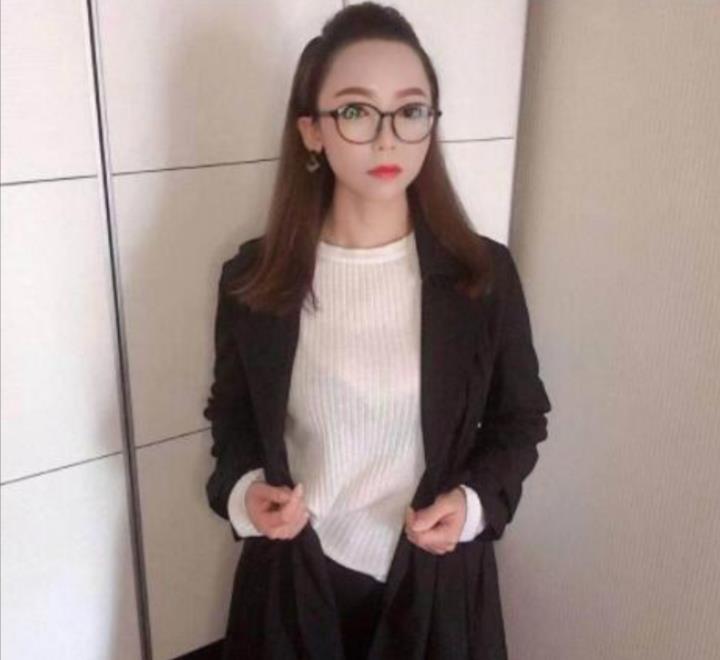 北郊大胸小莬 第1张