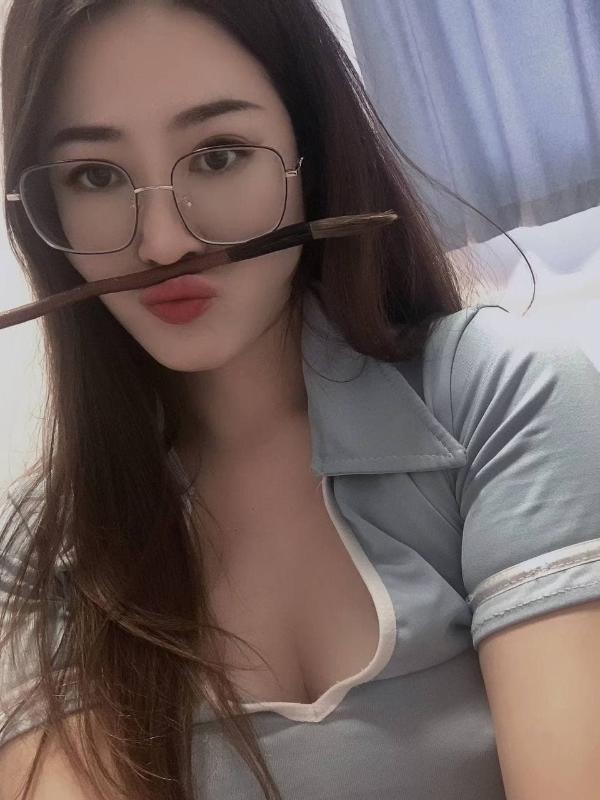 长得良家的风骚女 第1张