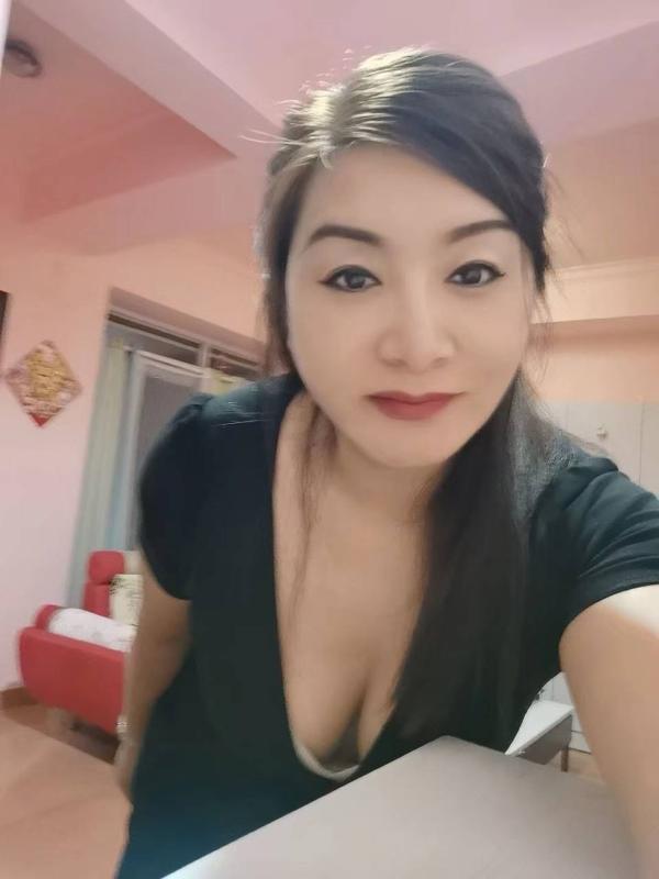 思明胸大丰满型少妇 第2张