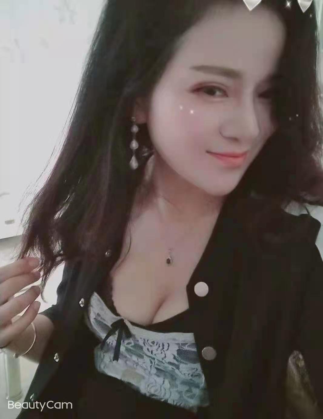 做半套的性感美女，蛮会聊天 第1张