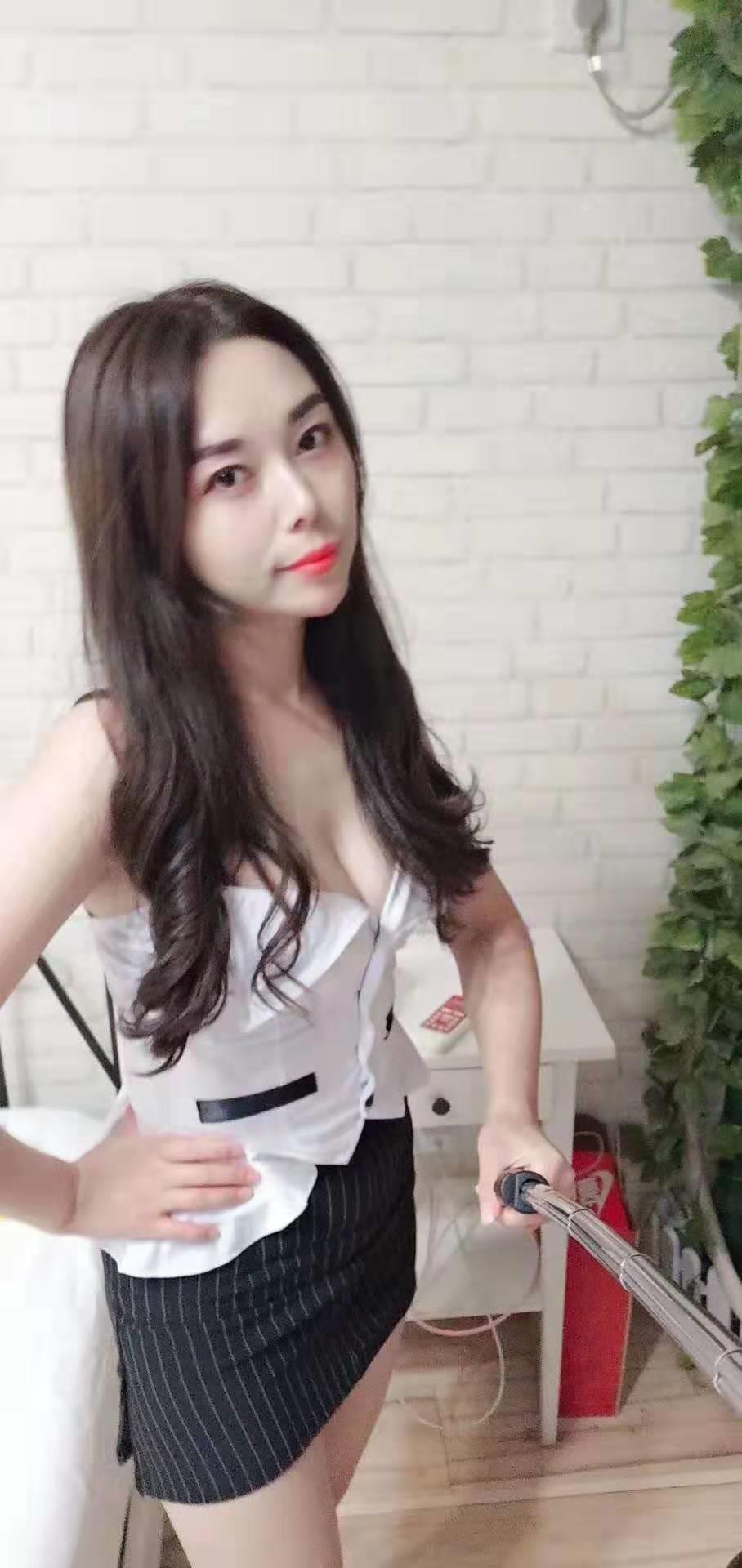 武昌积玉桥妹子，漂亮身材好 第3张