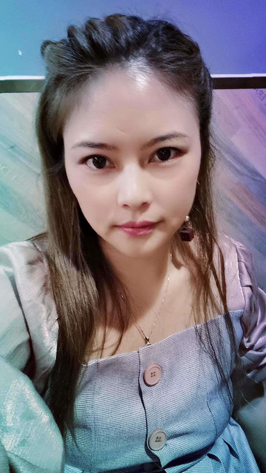 立新湖附近兼职美女 第1张