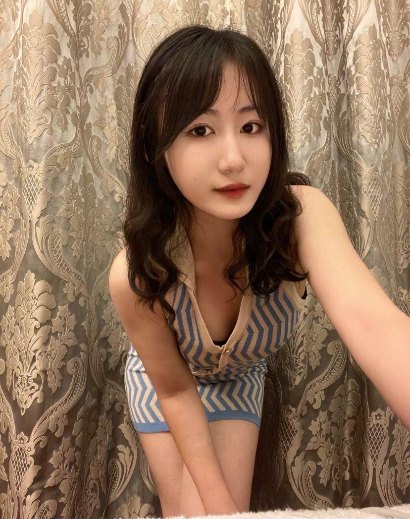 历下区嫩b兼职妹子 第3张
