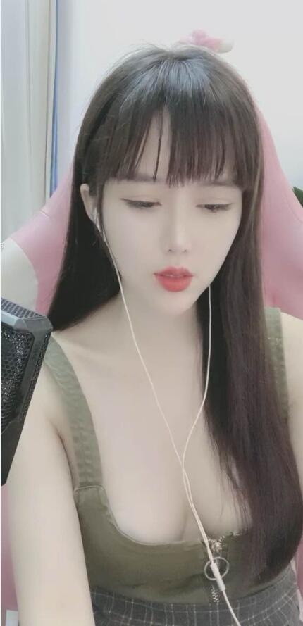 酒吧街漂亮妹子 第1张