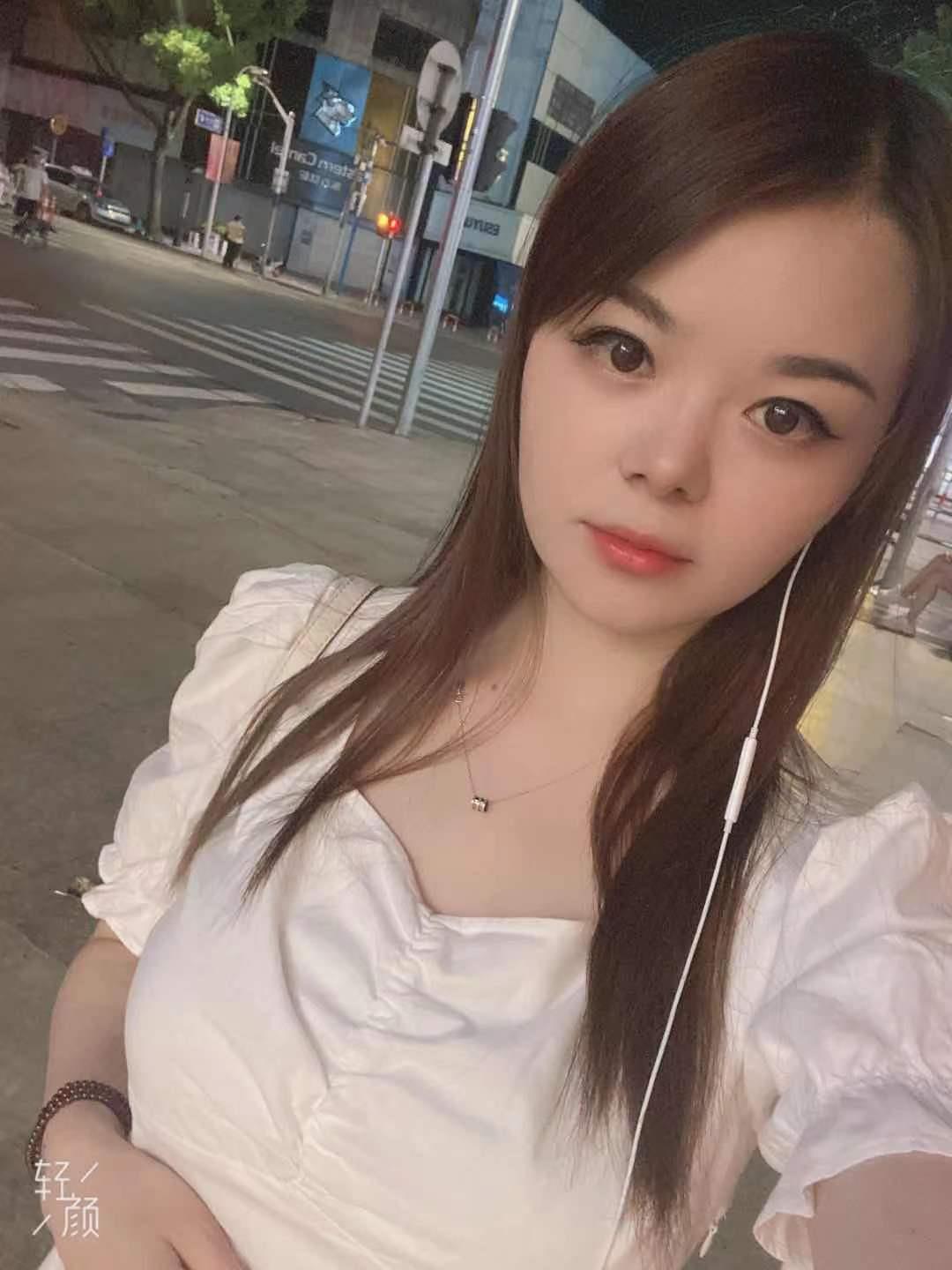 重庆邻家妹七月，良家味十足，服务相当走心 第2张
