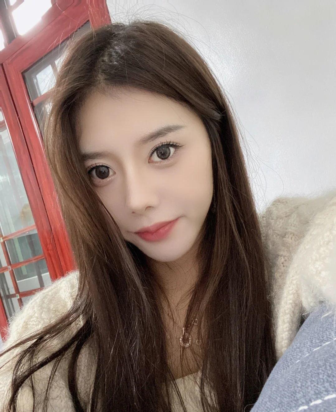 武侯区身材高挑的骚气妹子 第3张