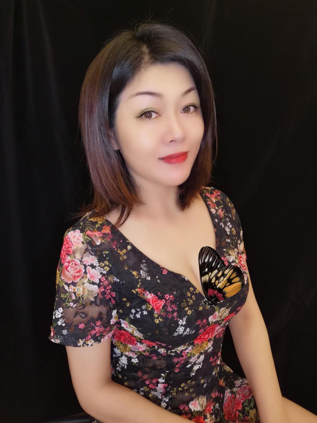 下城区的少妇牵牵 第1张